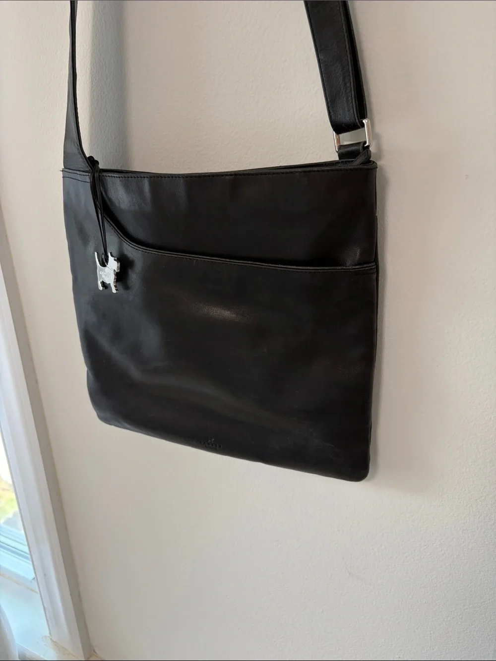 Radley London Classic Black Leather Crossbody Adjustable Shoulder Bag w/ Pocket